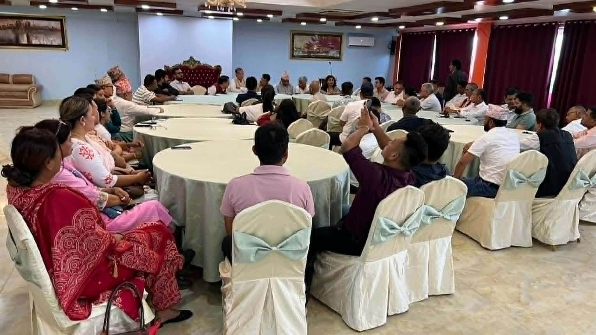 विराटनगरमा कांग्रेस इतर समूहको भेला, के हुदैछ छलफल?