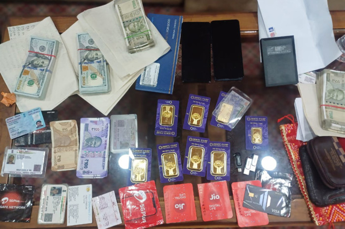 काँकडभिट्टा नाकाबाट डेढ करोडभन्दा बढीको सुन र विदेशी मुद्रा बरामद