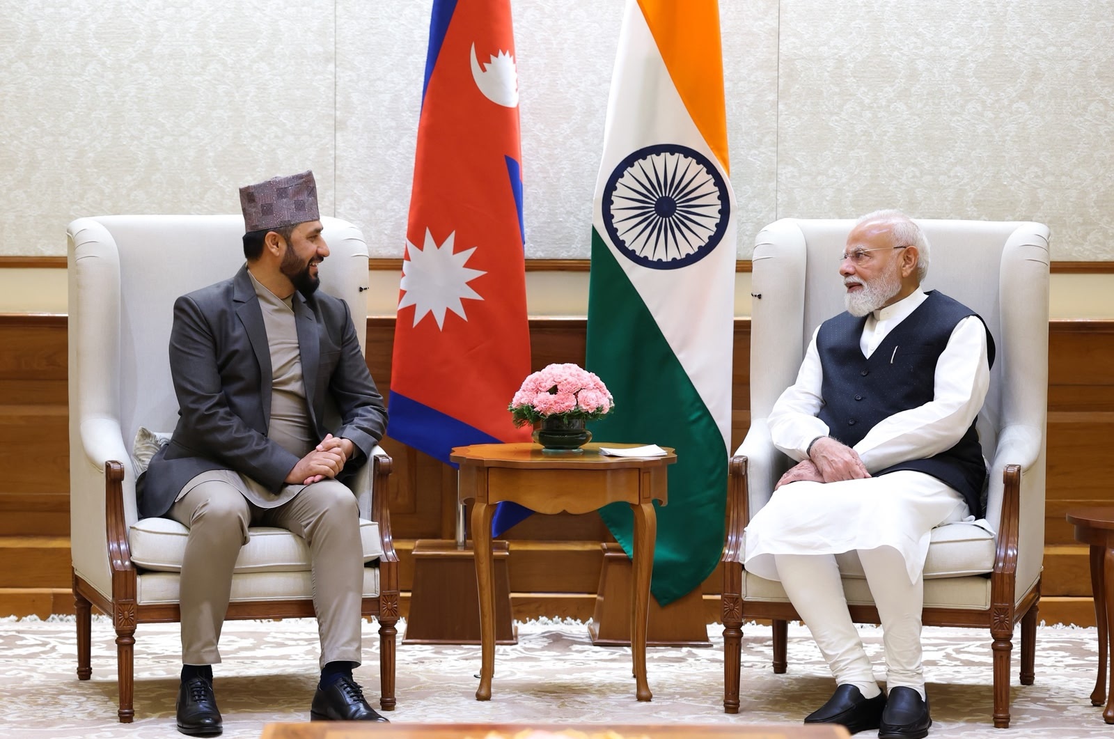 भारतका प्रधानमन्त्री मोदी र रास्वपा सभापति लामिछानेबीच भेटवार्ता