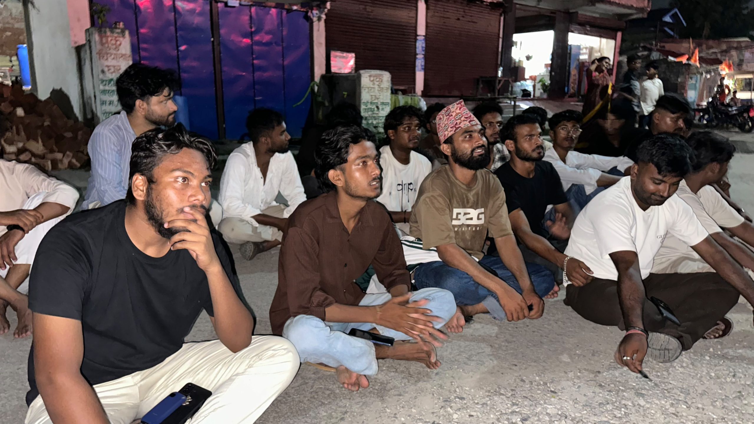 जिल्ला प्रहरी मोरङ अघि धर्ना दिने २६ जना पक्राऊ