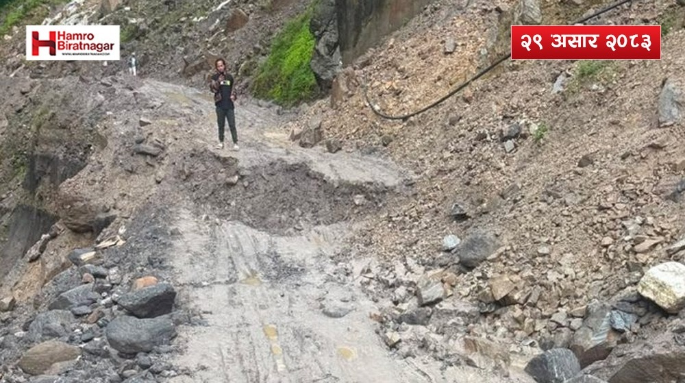 सिन्धुपाल्चोकमा सडक भासिँदा तातोपानी नाका पुनः अवरुद्ध