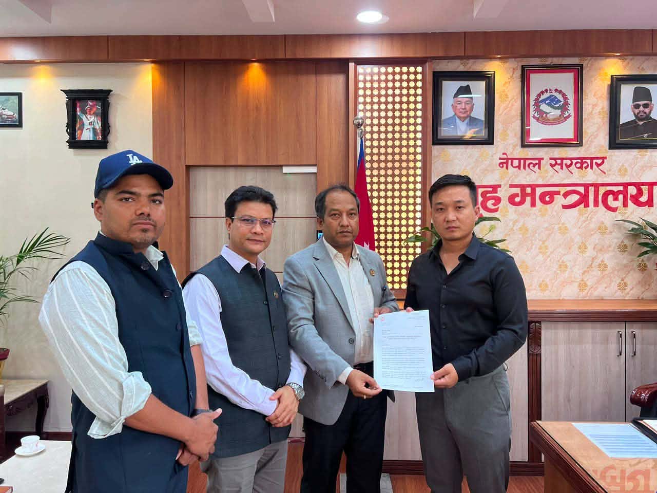 सुनसरी हिंसापछि सीडीओ, एसपी र डीएसपीमाथि छानबिन गर्न सांसद साहको माग