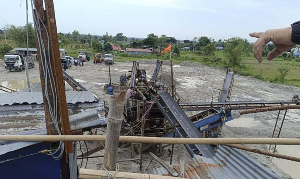 मोरङमा अवैध क्रसरको धन्दाः दर्ता एकातिर काम भने अवैध उत्खनन् !