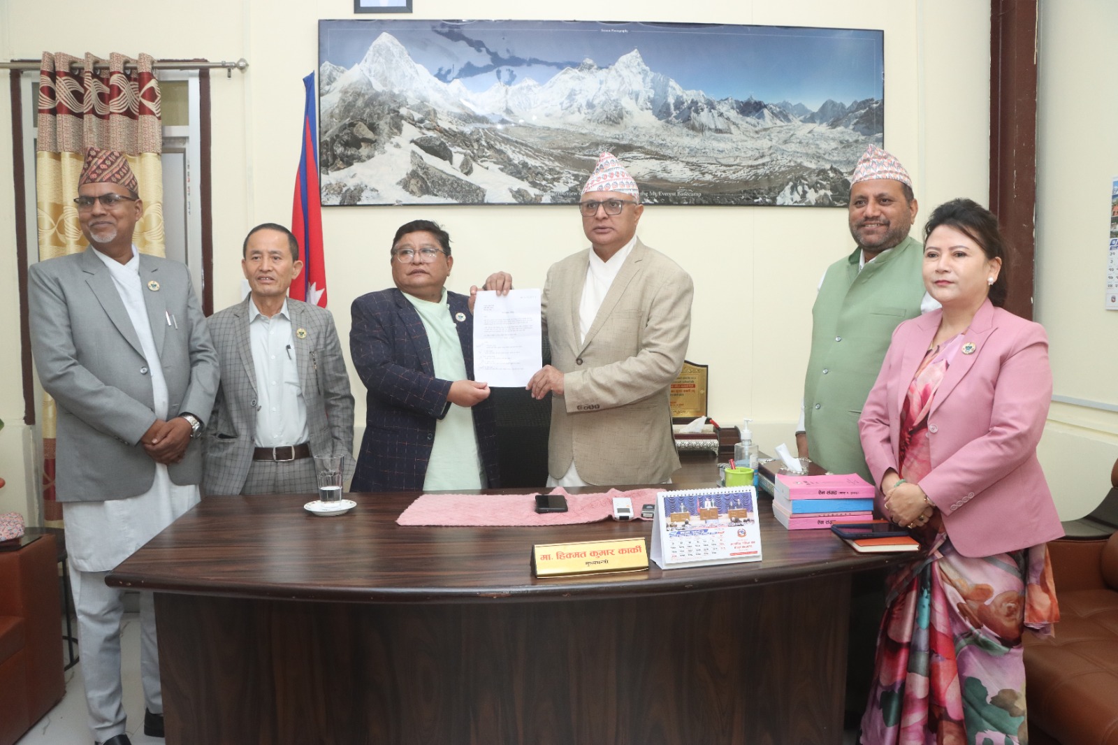 Hamro Biratnagar News Channel ,कांग्रेसका मन्त्रीले कोशी सरकार छाडे, Biratnagar Top News Channel