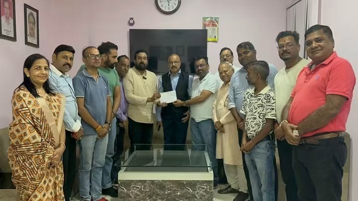 भोटेकोशी बाढीपीडितका लागि मारवाडी युवा मञ्च विराटनगरद्वारा १ लाख ११ हजार १११ रुपैयाँ सहयोग