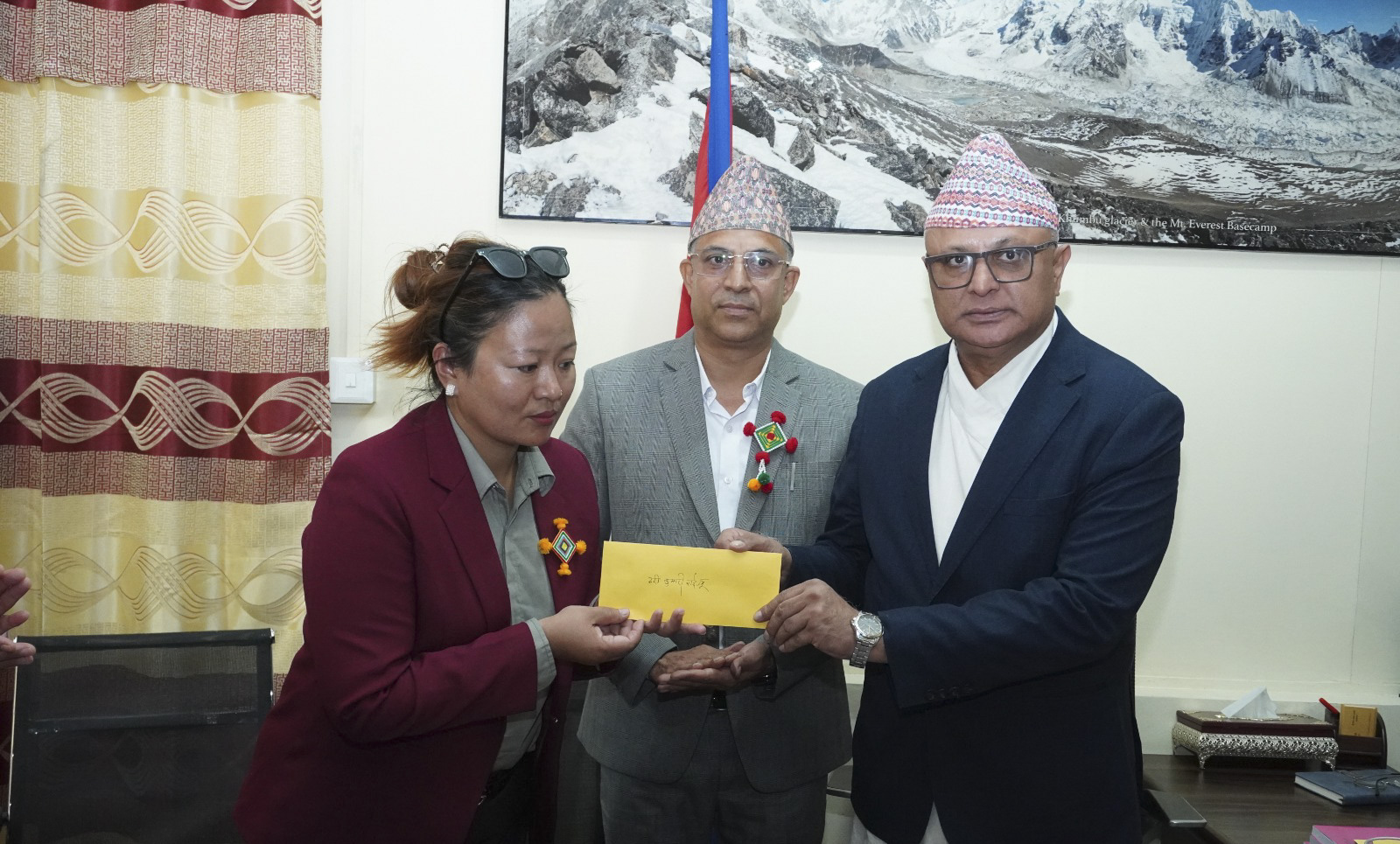 कोशी प्रदेश योजना आयोगका नवनियुक्त सदस्यले लिए शपथ
