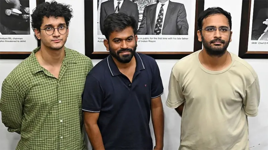 दिल्लीमा विमानभित्रैबाट सीजेपीका अध्यक्ष अभिजित दीपकेसहित तीन नेता पक्राउ